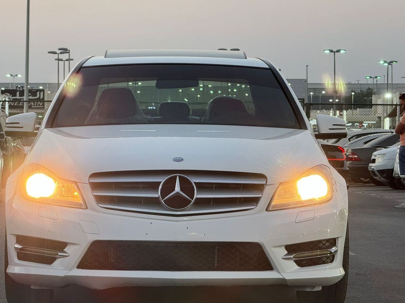 Mercedes-Benz C 300 Luxury 3.0L In excellent condition and requires no expenses