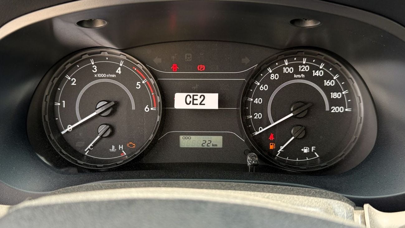 تويوتا هيلوكس Toyota Hilux 2.4L Diesel MT DC 2WD 2025YM