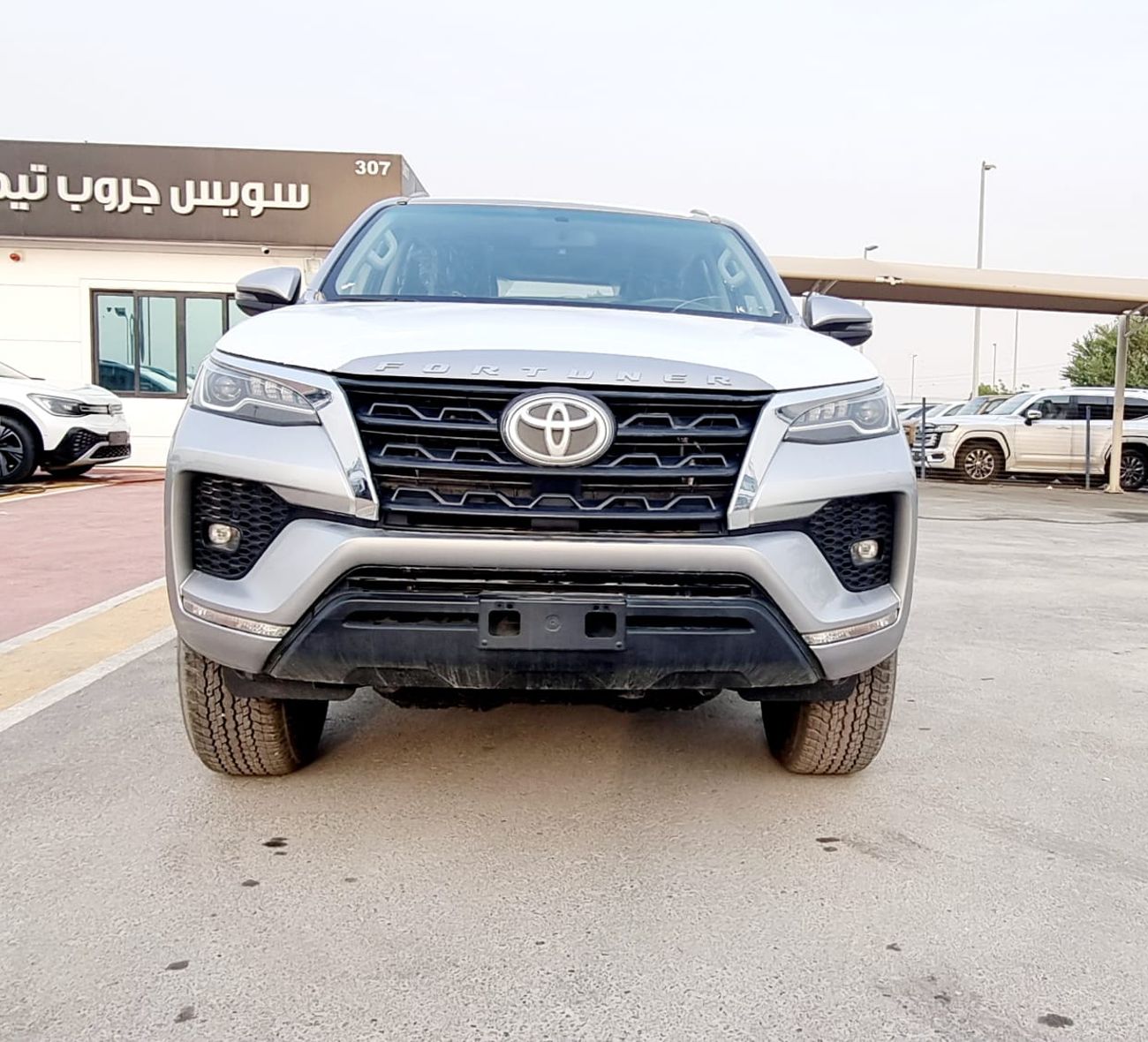 Toyota Fortuner TOYOTA FORTUNER 2.7L PETROL 4X4 PUSH START DIGITAL A/C MY 2024