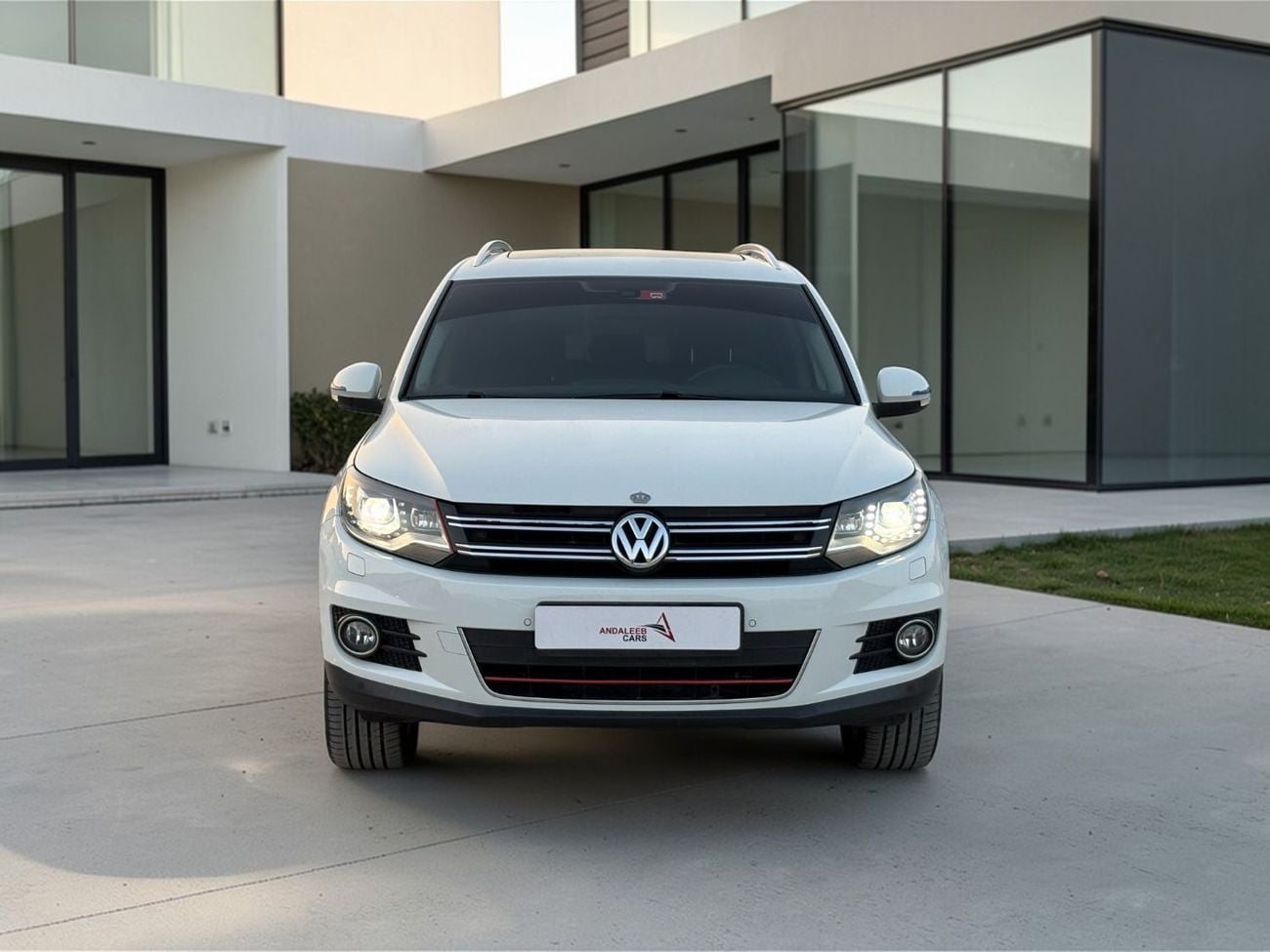 فولكس واجن تيجوان 2.0 TSI Elegance