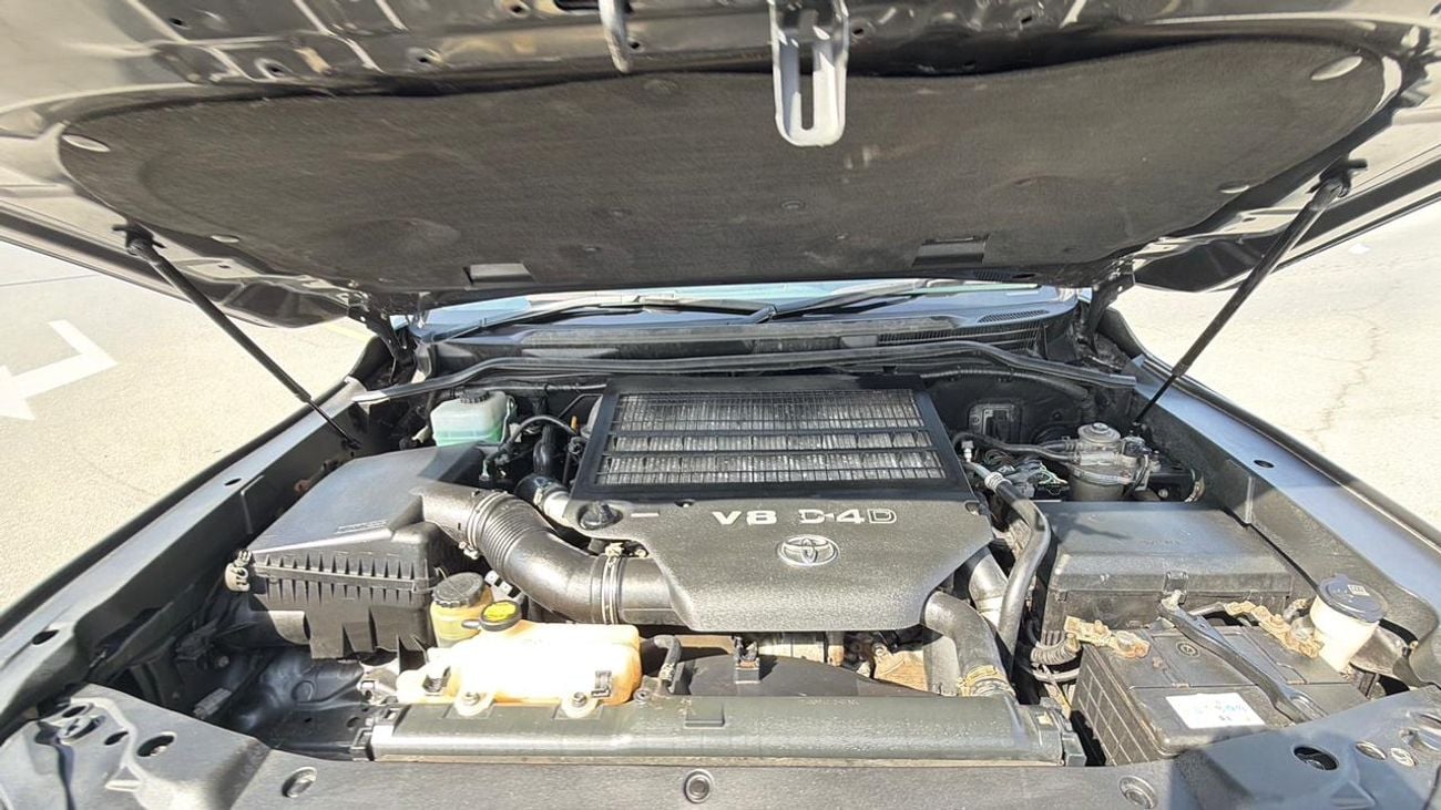 Toyota Land Cruiser 2014 | 4.5L DIESEL | AT | RHD | MODIFIED TO LC 300 GR SPORTS | GR ALLOY RIMS | SIDE BODY STICKER | C