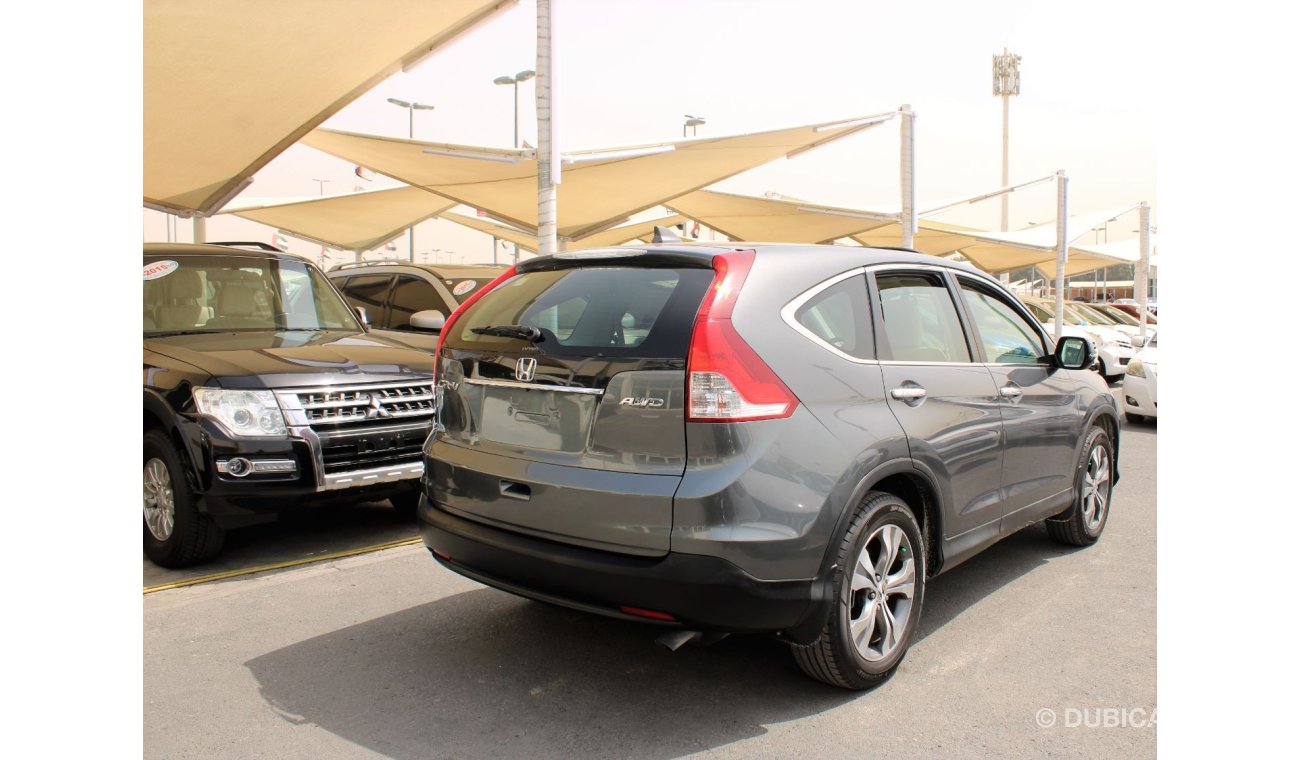 Honda CR-V ACCIDENTS FREE - GCC - CAR IS IN PERFECT - CAR IS IN PERFECT CONDITION INSIDE OUT