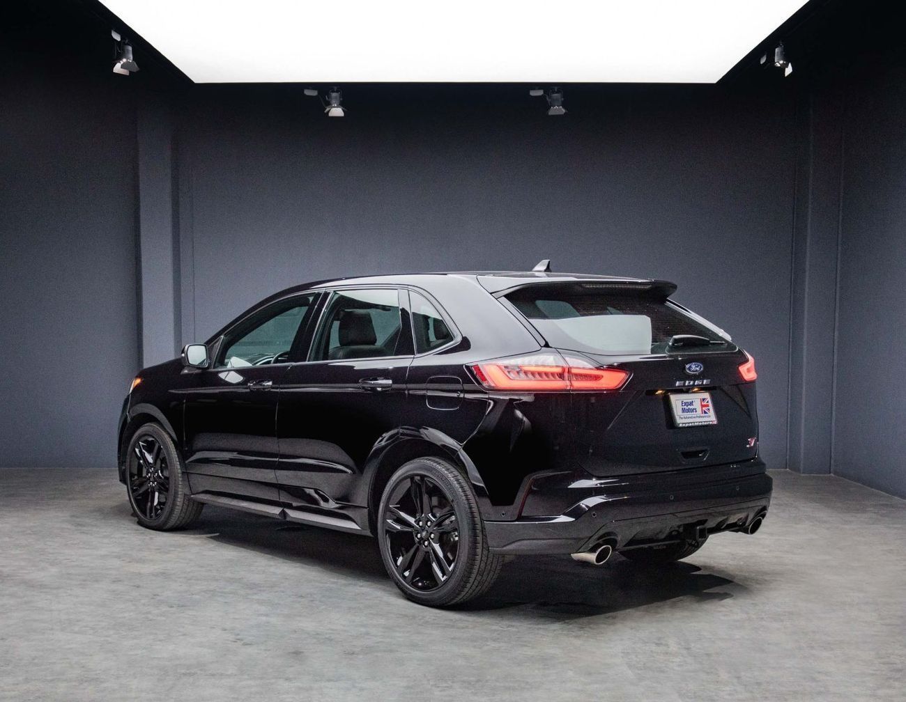 Ford Edge ST Black Exterior Package • Agency Warranty + Service Contract • GCC •