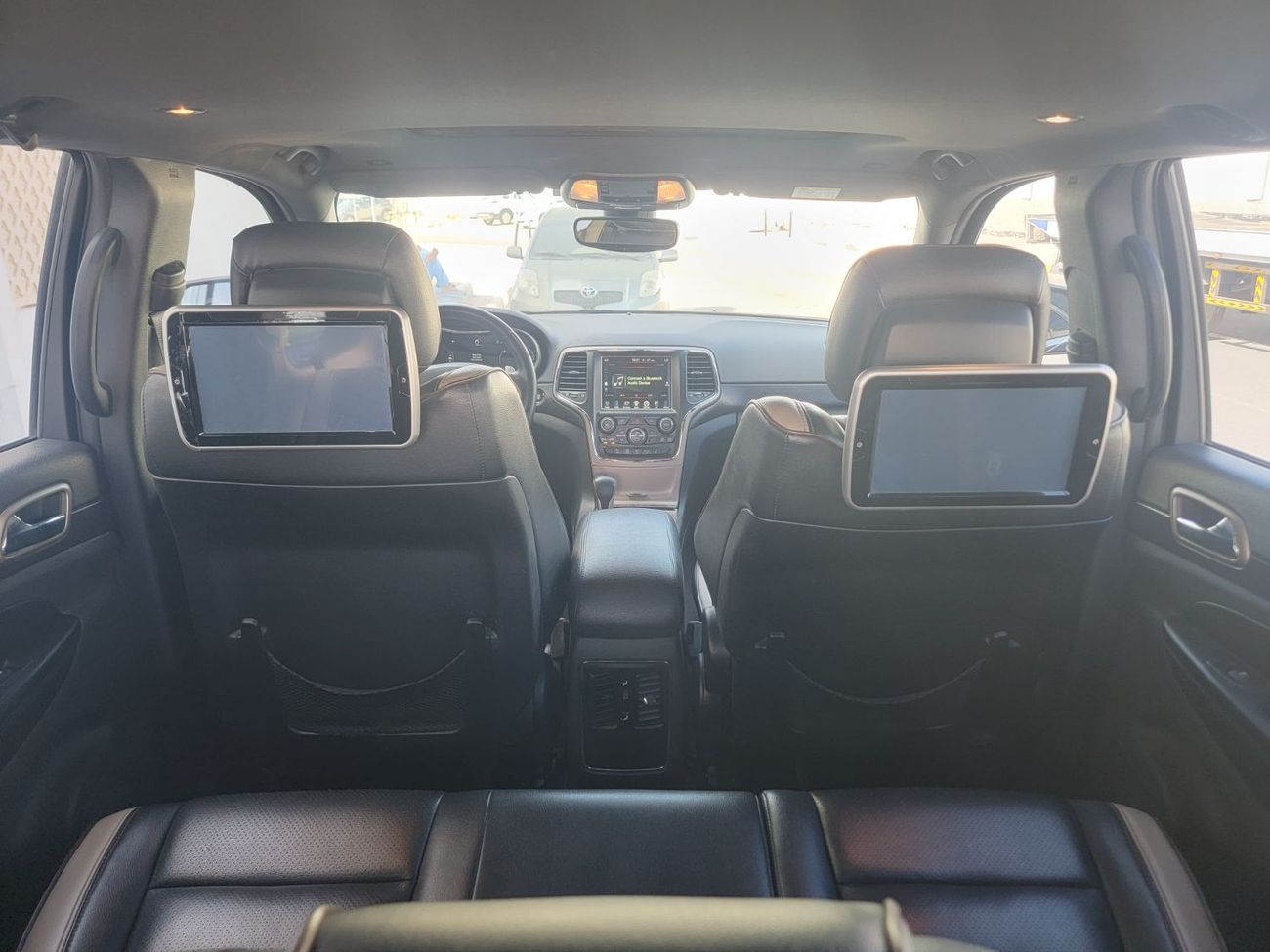 Used Jeep Grand Cherokee Laredo 3.6L 2017 for sale in Sharjah 790593