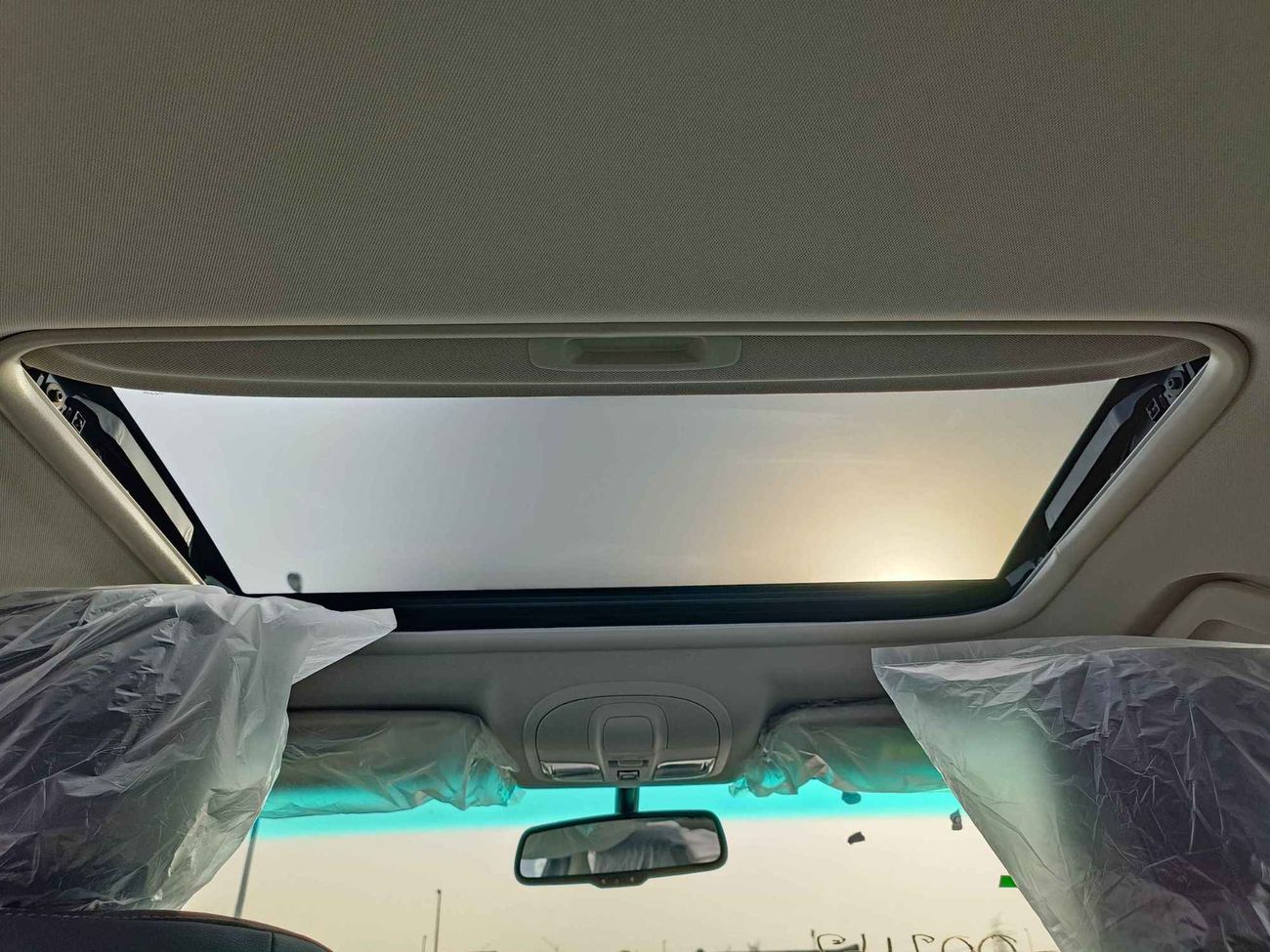 Mitsubishi Montero Sports / 3.0L /  Leather Seats / Push Start / Sunroof  / 4WD (CODE # 67942)