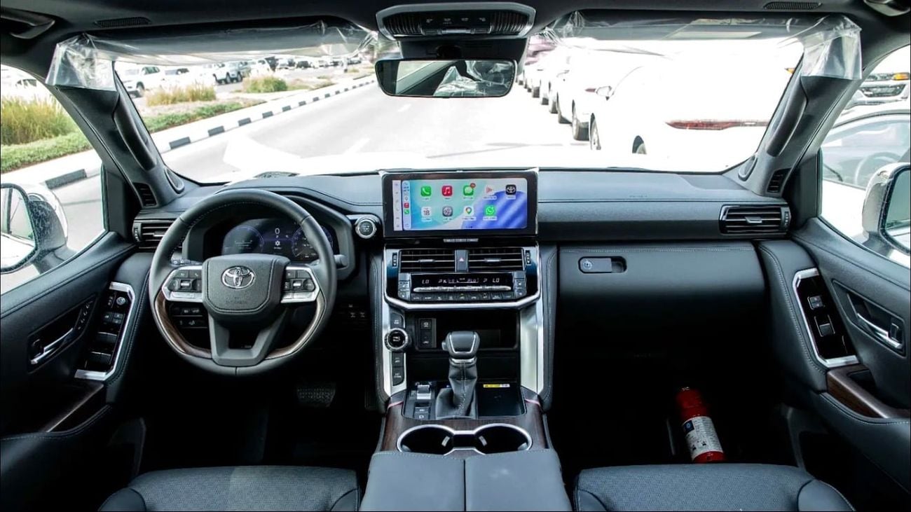 تويوتا لاند كروزر VXR