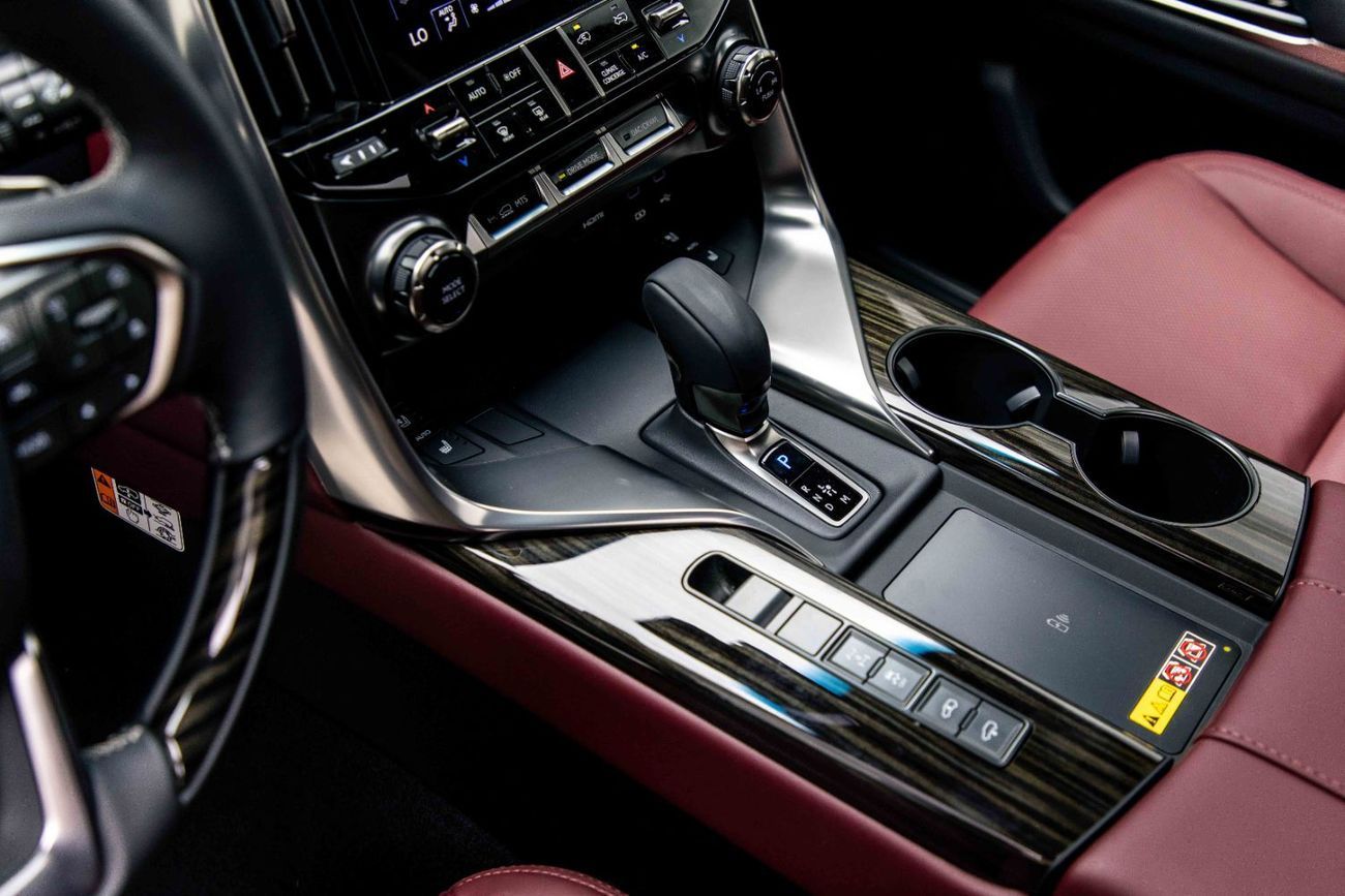 Lexus LX 700h Signature 3.5L - Green Inside Crimson | Export Only