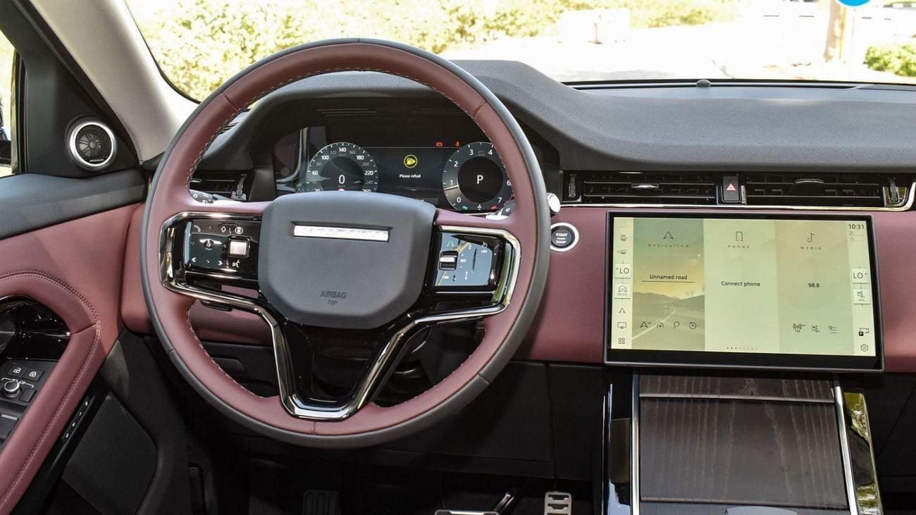 لاند روفر رانج روفر إيفوك SE P250 DYNAMIC 2025! FIVE YEARS WARRANTY!! THREE YEARS SERVICE CONTRACT