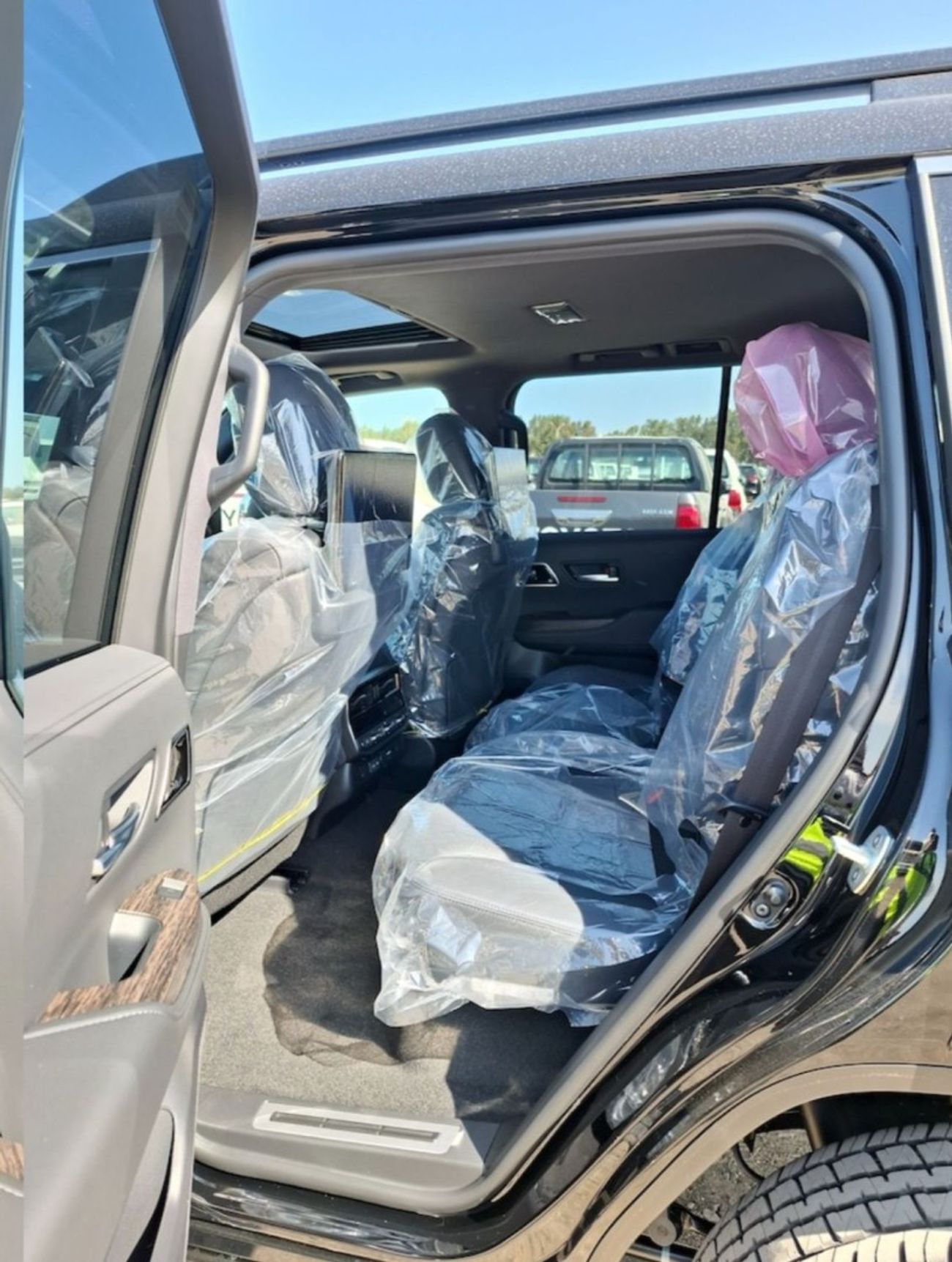 تويوتا لاند كروزر VX 3.5L Toyota LC300 VX+ Petrol 3.5L Twin Turbo