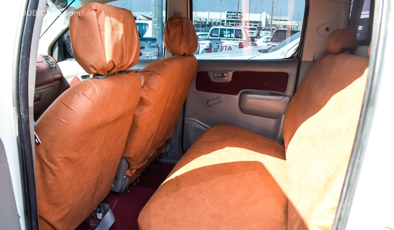 Toyota Hilux With Tan seat covers