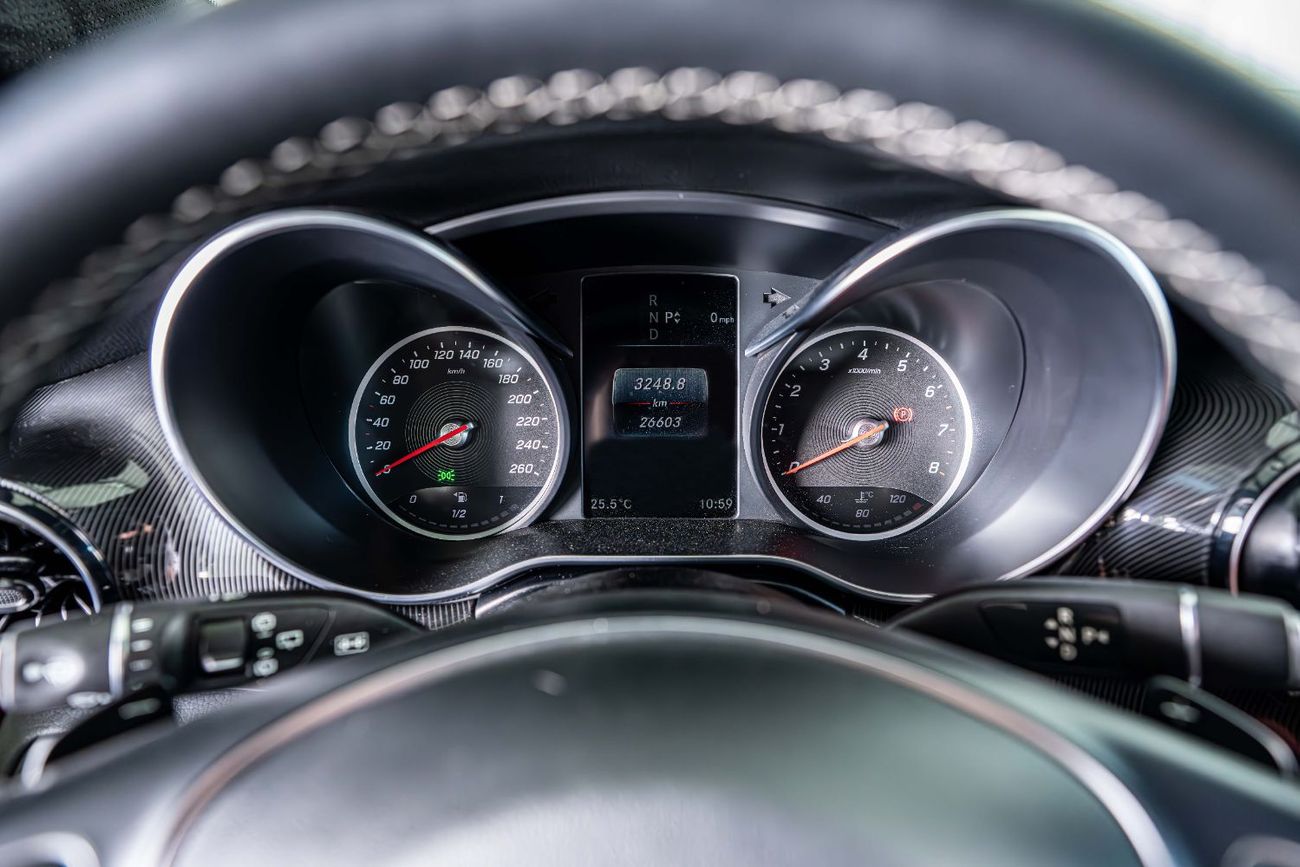 مرسيدس بنز V 250 Std 2.1L