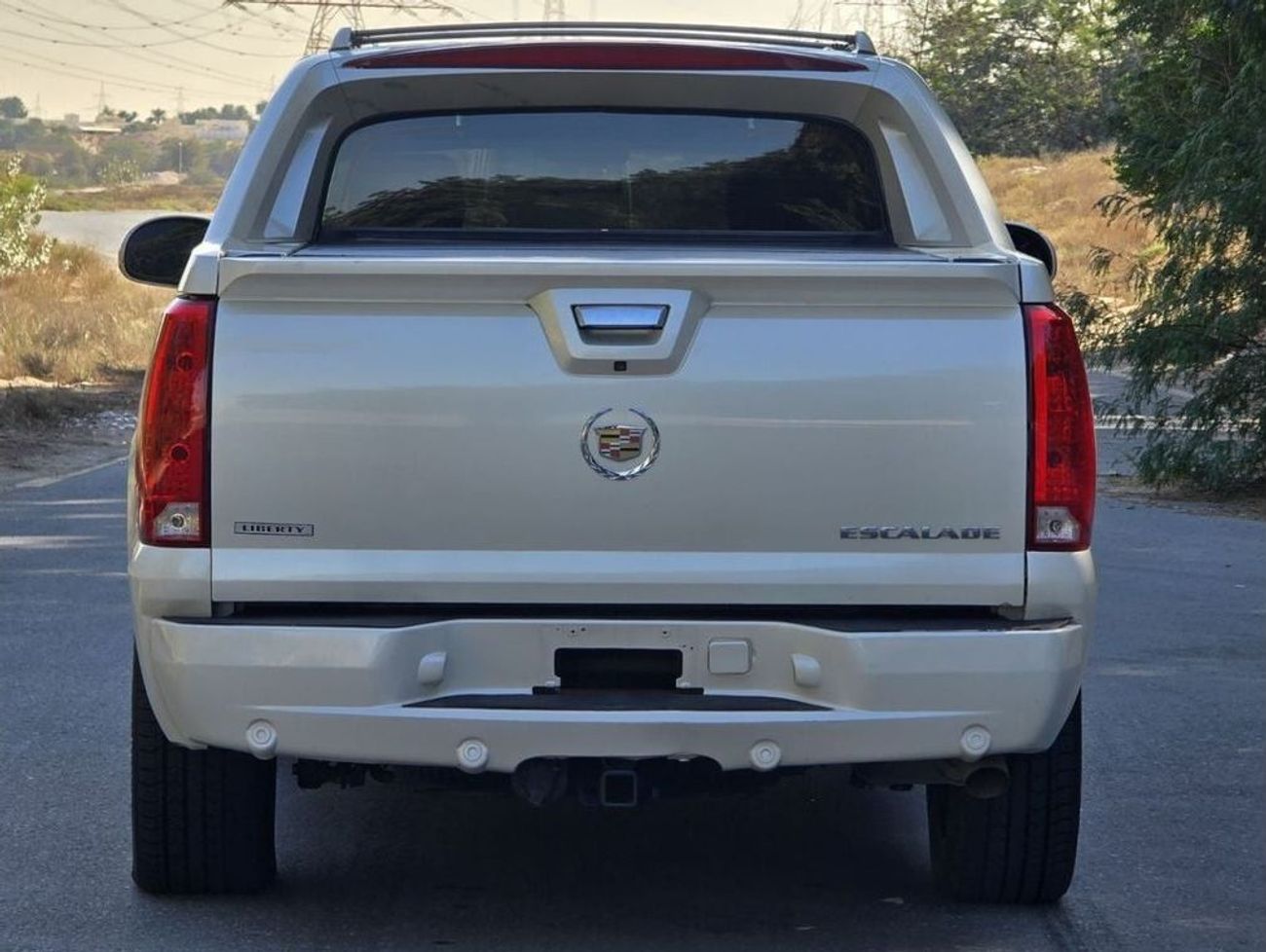 Cadillac Escalade EXT 6.2L SUV CADILLAC ESCALADE 2013 GCC PICK UP GOOD CONDITION INSIDE OUT SIDE