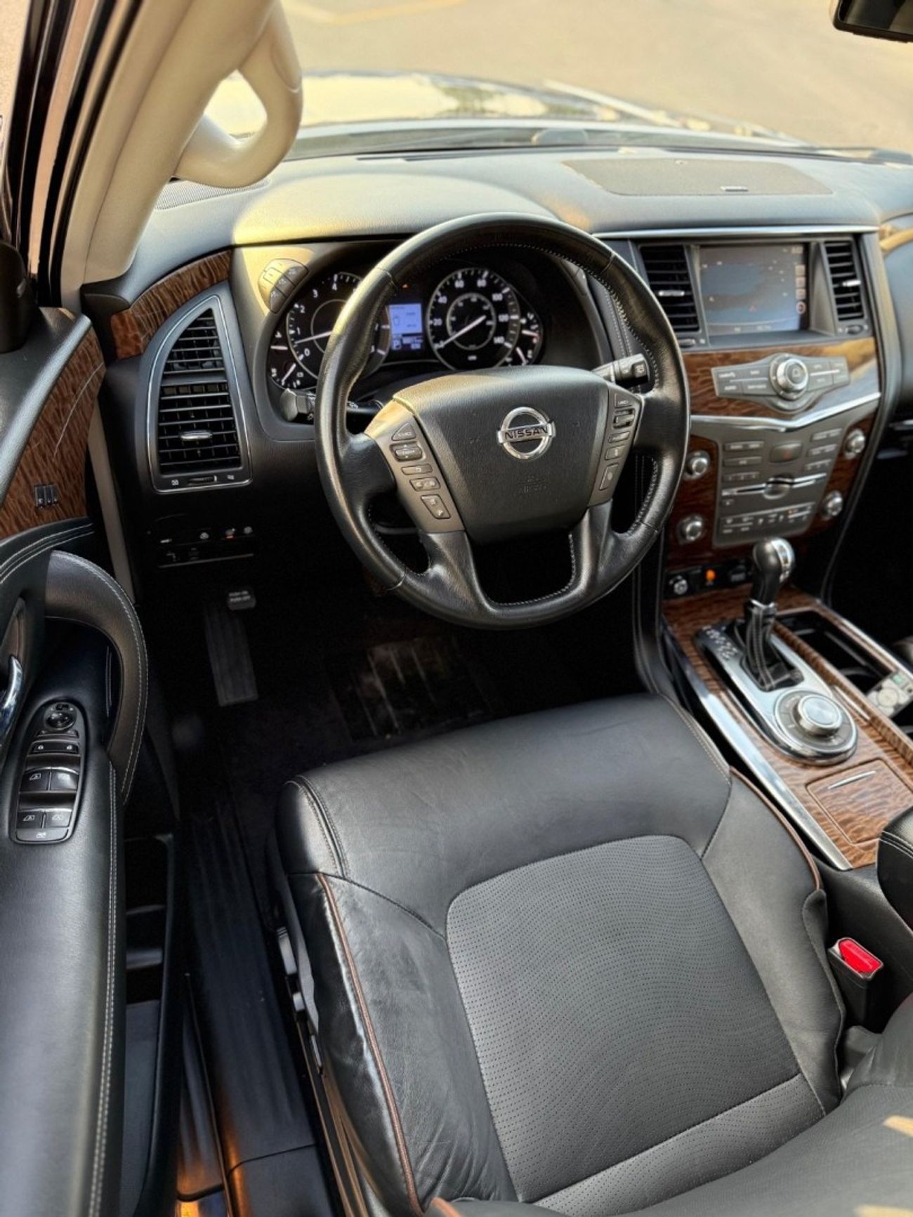 نيسان أرمادا Nissan Armada 4WD Platinum Full Option