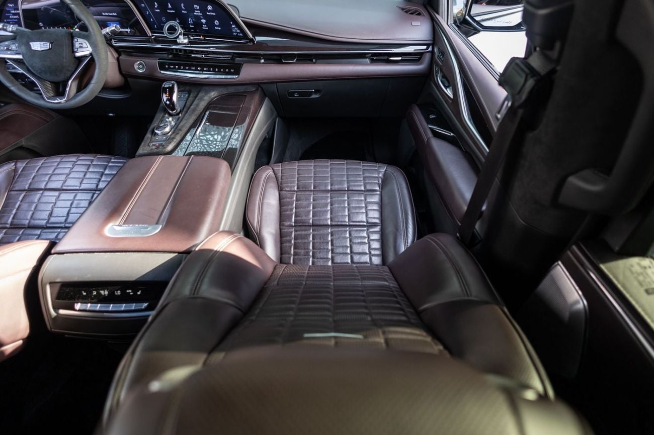 Cadillac Escalade Sport Platinum 6.2L 4WD