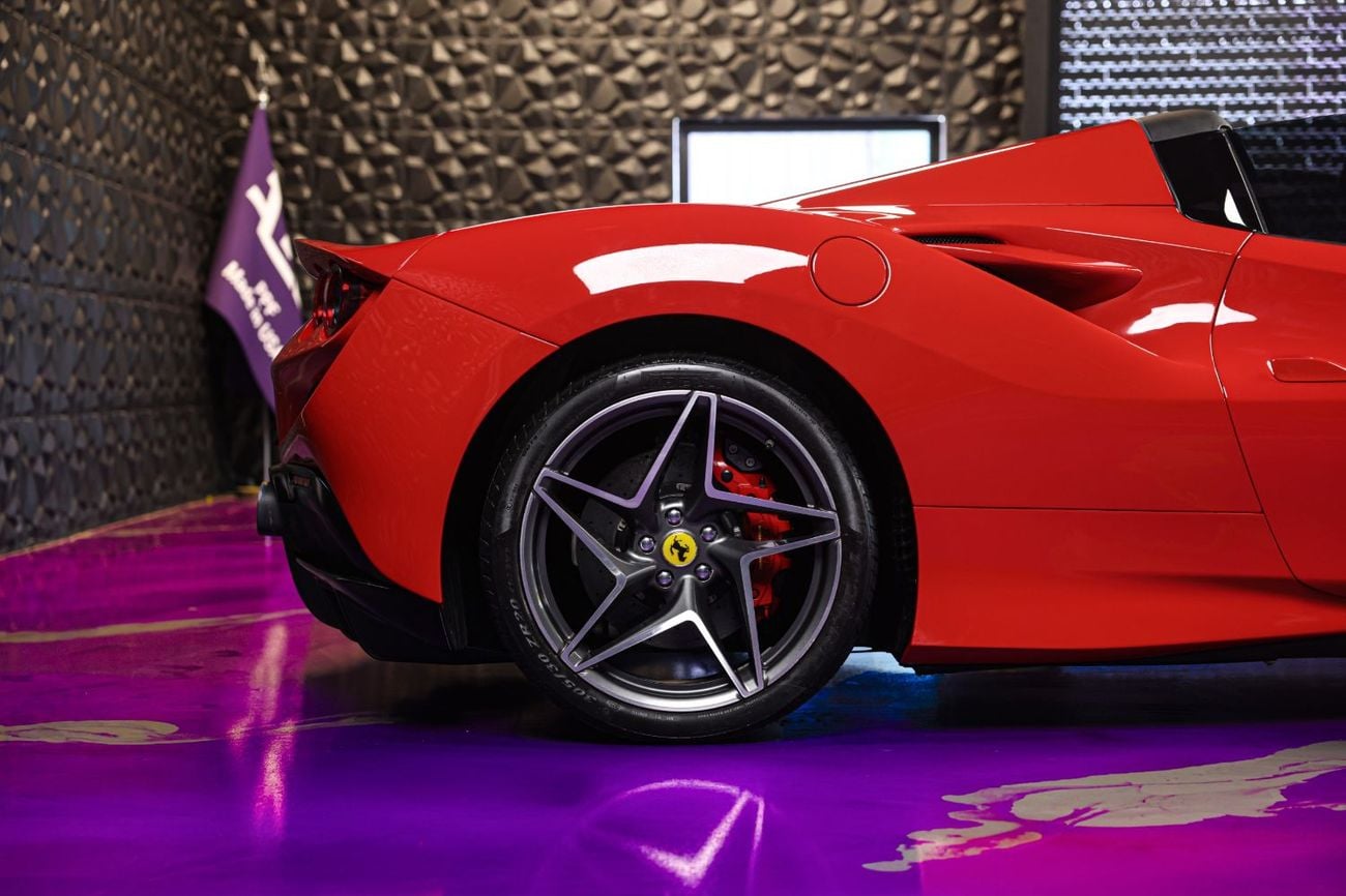 Ferrari F8 Spider STD Ferrari F8 Spider V8 Turbo HELE