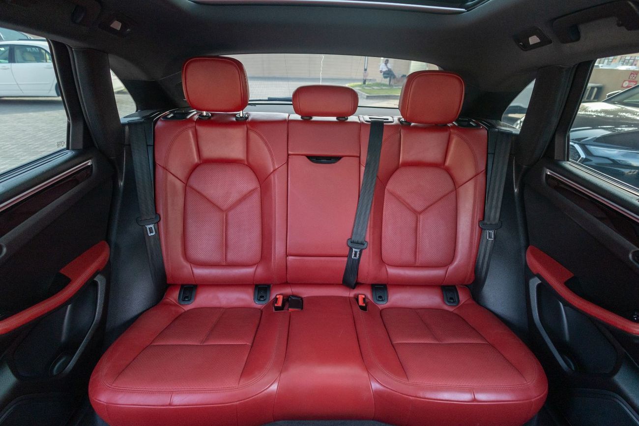 Porsche Macan Std 2.0L (252 HP)