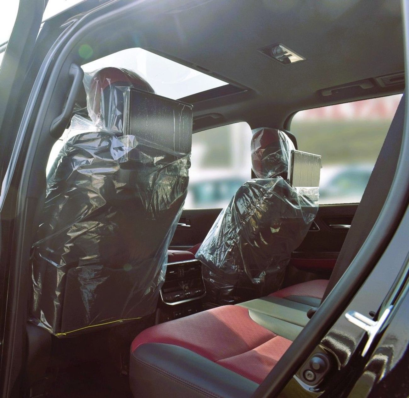 تويوتا لاند كروزر NEW TOYOTA LAND CRUISER LC300 GR-S 3.5L HYBRID - (2025YM)