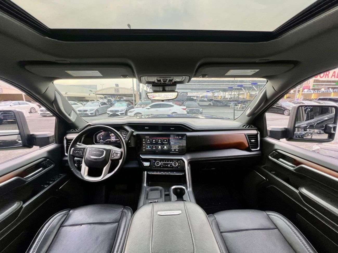 GMC Sierra GMC Sierra Denali HD v8 6.6 full option warranty one year