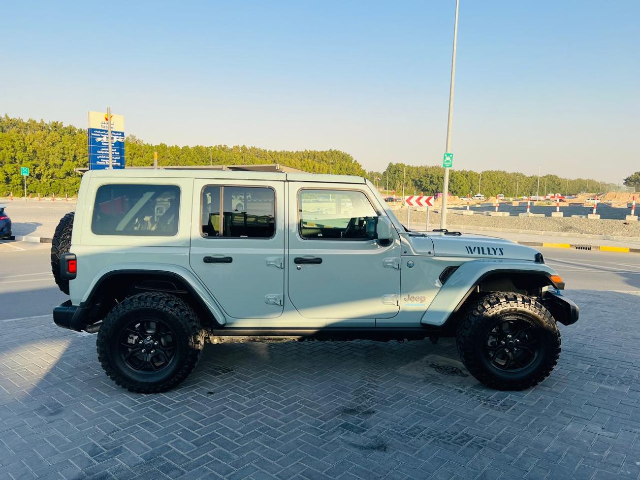 Jeep Wrangler WILLYS  HYBRID