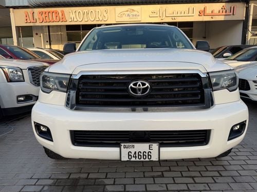 تويوتا سيكويا SR5 (NON GCC)