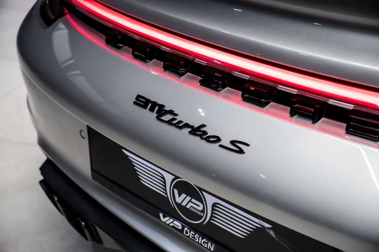 بورش 911 Turbo S 3.8L (640 HP) Coupe