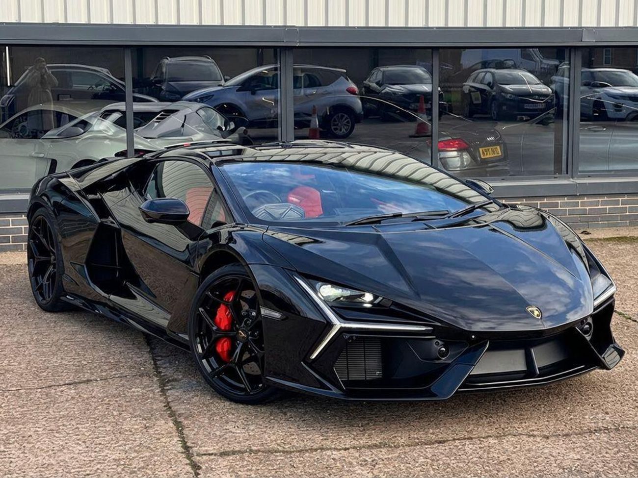 Lamborghini Revuelto Revuelto	6.5 V12 HPEV 3.8kWh AMT 4WD Euro 6 2dr (EXPORT ONLY)