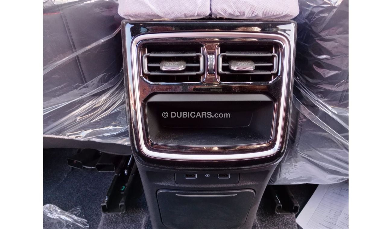 Jetour X70 For UAE X70 Plus Comfort 1.5L Turbo Gasoline SUV White color