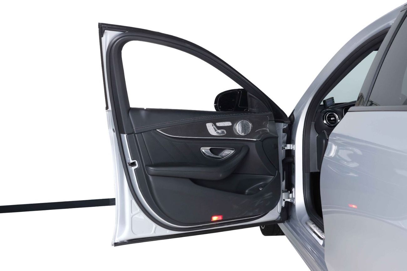 Mercedes-Benz E 53 AMG Std 3.0L 2019-MERCEDES BENZ E53 AMG-WARRANTY AND SERVICE CONTRACT AVAILABLE-FULL SERVICE HISTORY