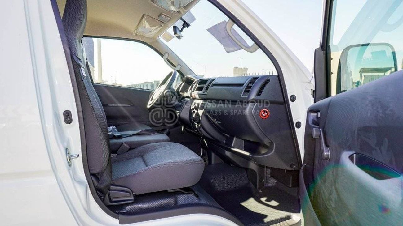 Toyota Hiace GLS Standard Roof, Panel Van, 2.5L, Diesel