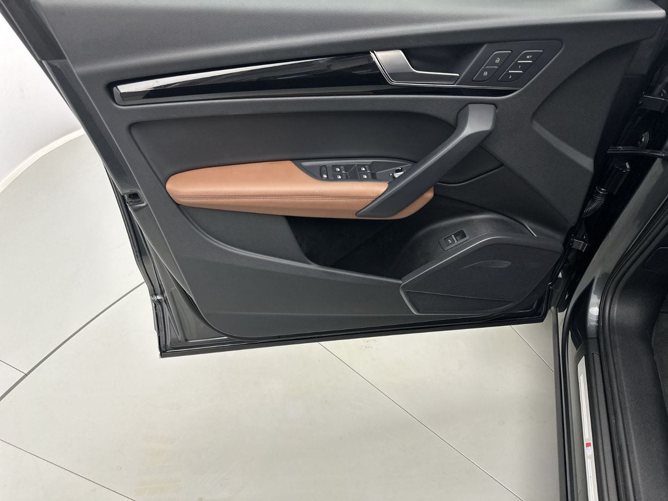 Audi Q5 45 TFSI quattro S Line 2.0L (245 HP) SUV (Ref# 01102) - EXCLUSIVE RAMADAN OFFER