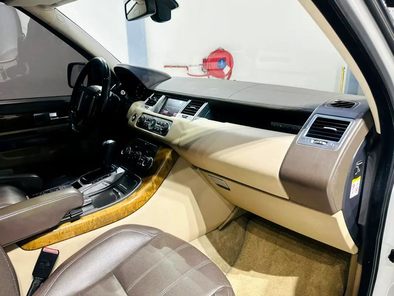 لاند روفر رينج روفر سبورت RANGE ROVER SPORTS GCC SPECS ORIGINAL PAINT MINT CONDITION