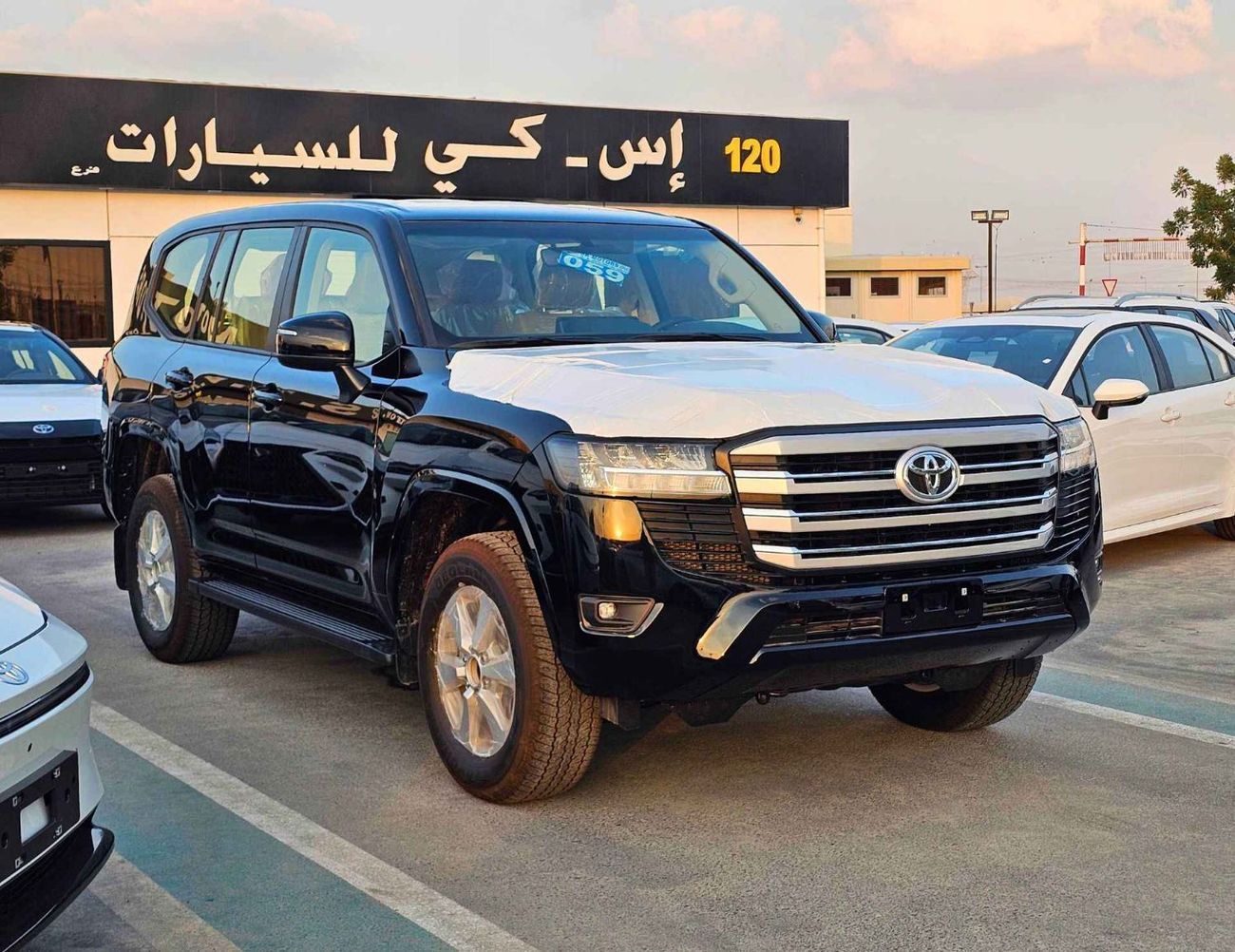 تويوتا لاند كروزر GXR TWIN TURBO / 3.5L V6 PETROL 4WD / DRIVER POWER SEAT/ FABRIC SEATS/ CODE # GXR-G