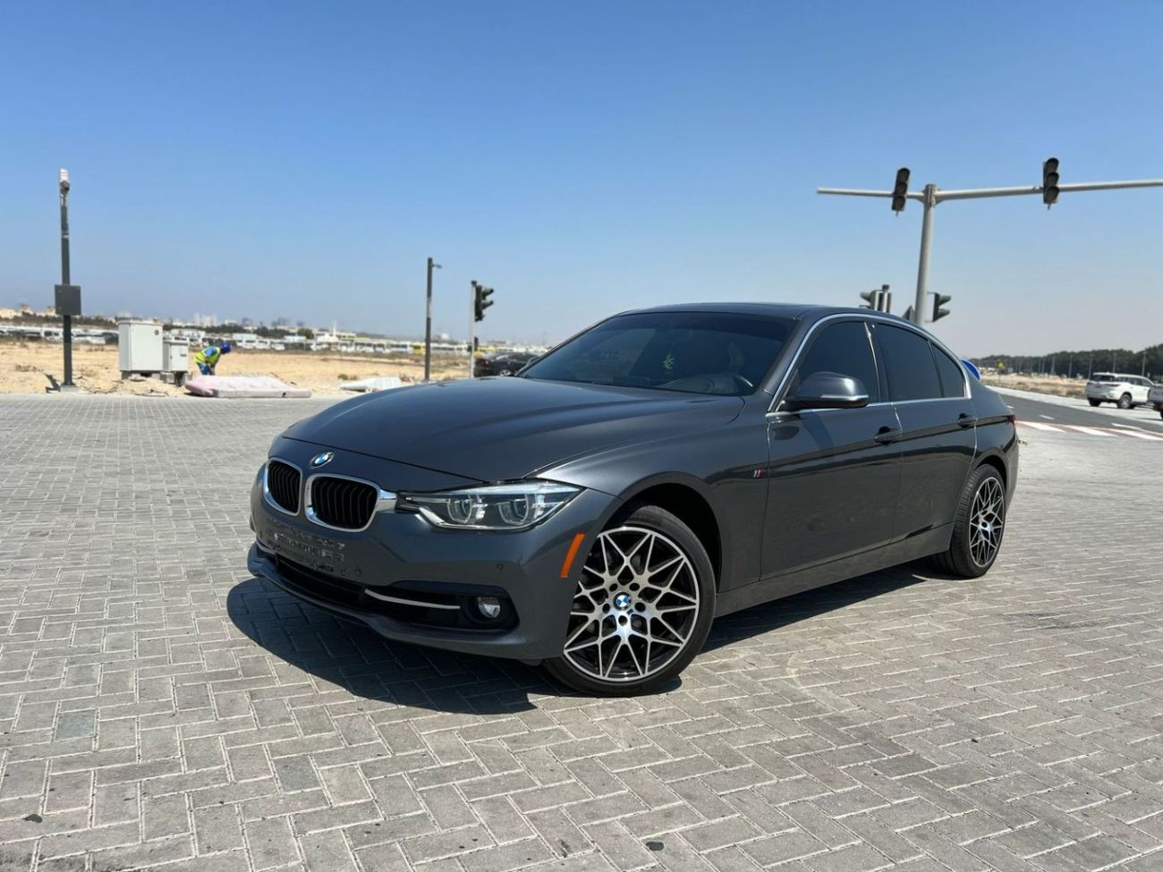 بي أم دبليو 330i Std 2.0L German import