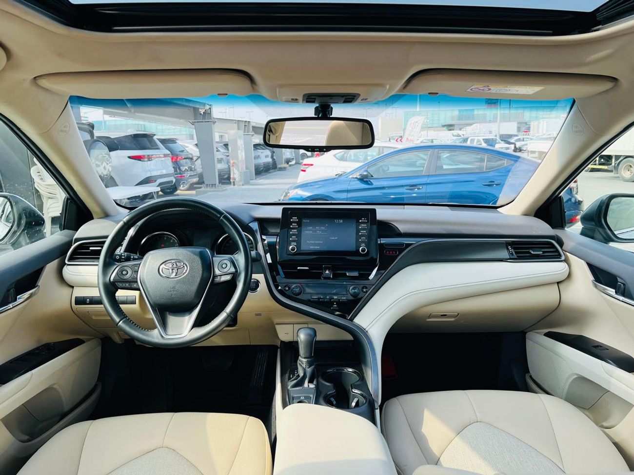 Toyota Camry SE 2.5L (181 HP)