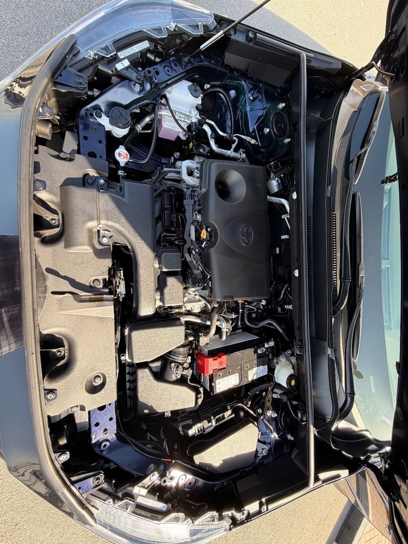 Toyota RAV4 XLE 2.5 L AWD leather seats, push start 2024