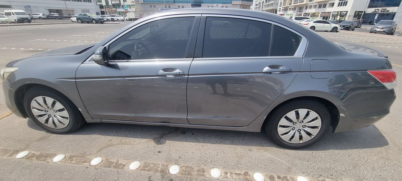 هوندا أكورد Lx