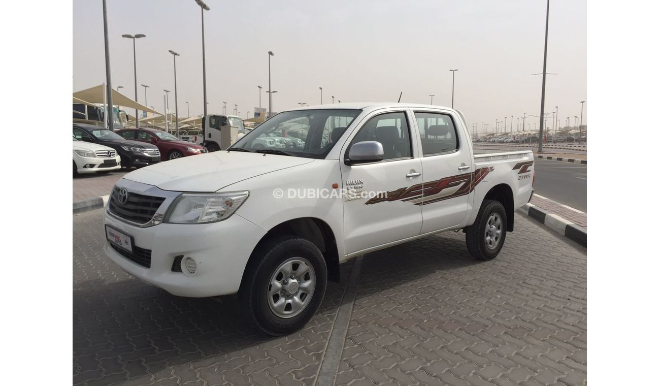 Toyota Hilux 4X4 DOUBLE CABIN
