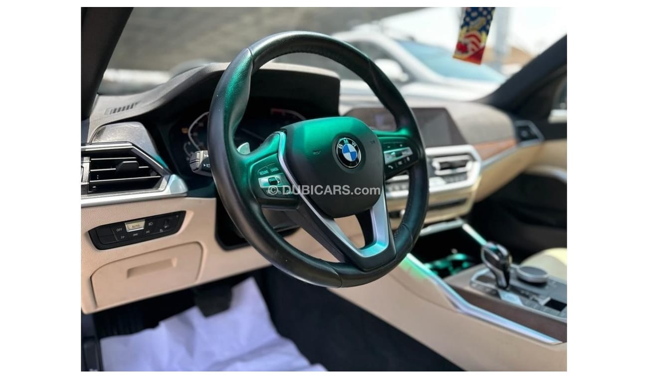 بي أم دبليو 330i اكسكلوسيف