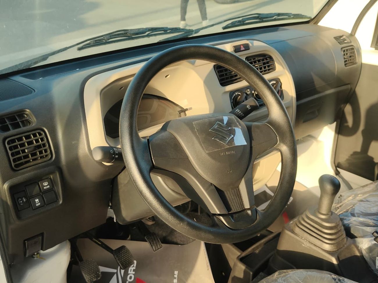 سوزوكي EECO Suzuki EECO 2026 Passenger 7 Seater Van - GL 1.2L M/T Petrol