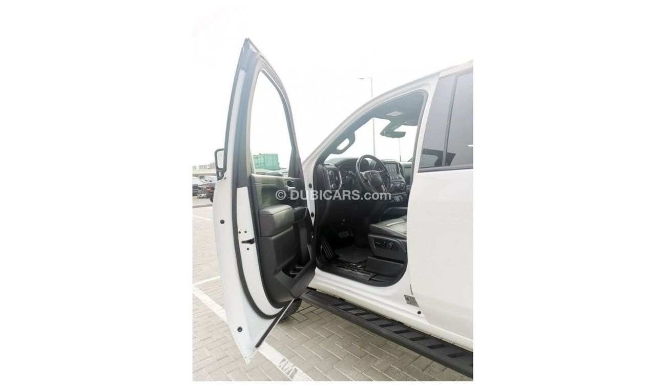 GMC Sierra GMC Sierra AT4 HD ( Diesel ) - 2021 - White