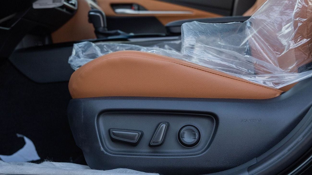 تويوتا كامري 2026 Toyota Camry Lumiere 2.5L AT Hybrid (Black-Tan)