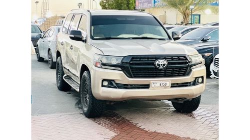 تويوتا لاند كروزر VXR