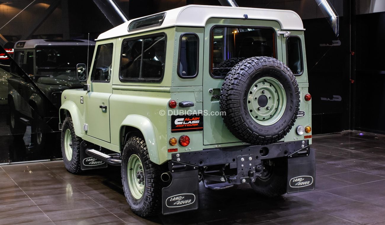 لاند روفر ديفندر Heritage Edition