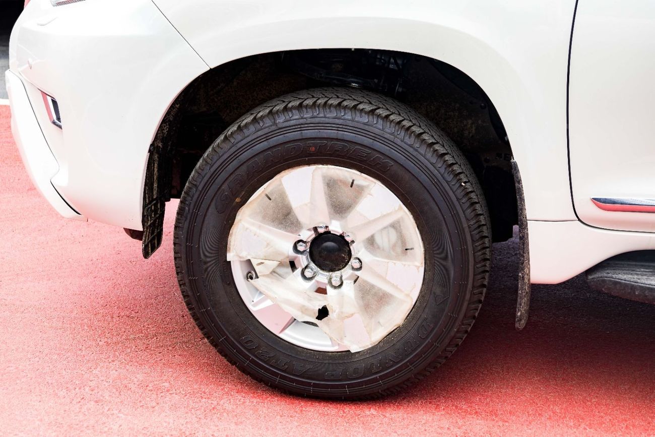 تويوتا برادو TOYOTA PRADO 4.0 TXL WHITE 2023