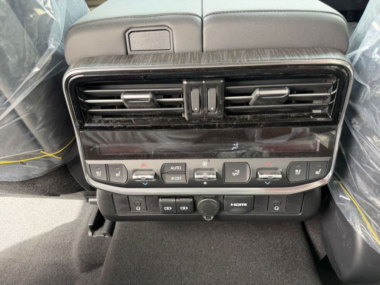 تويوتا لاند كروزر TOYOTA Land Cruiser VXR 3.5TT 2026 Full option GCC