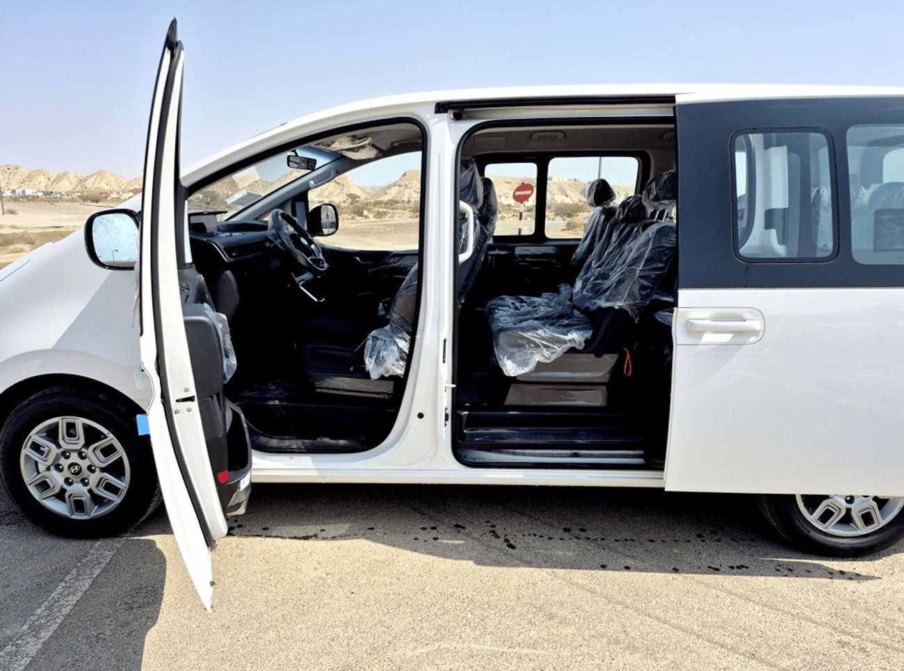 Hyundai Staria (US4)_11-SEATER COMFORT (D) M/T