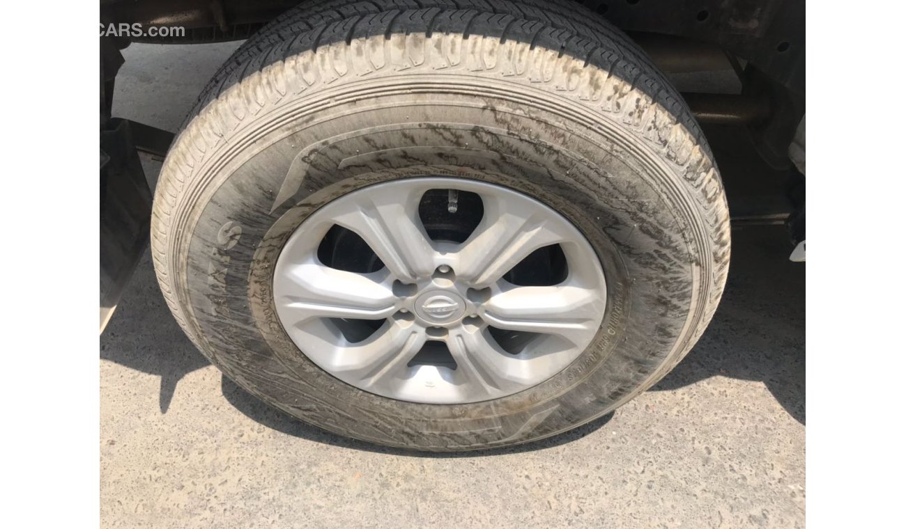 نيسان نافارا 4x4 ديزبل منول فول ابشن