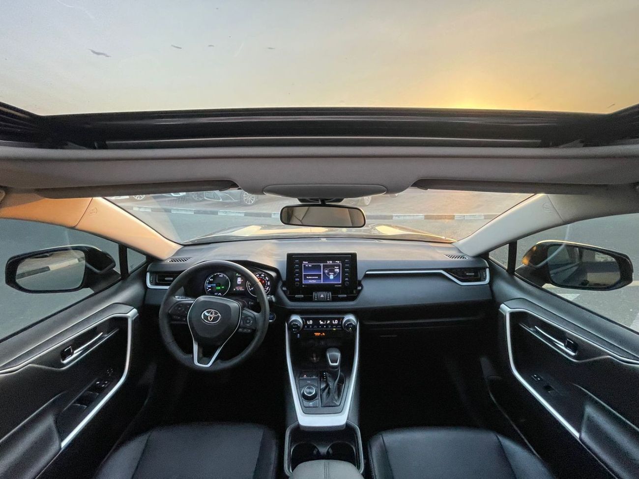 Toyota RAV4 2021 Toyota Rav4 XLE Premium+ Hybrid Fuel Full Option - 4x4 AWD - Super Clean -