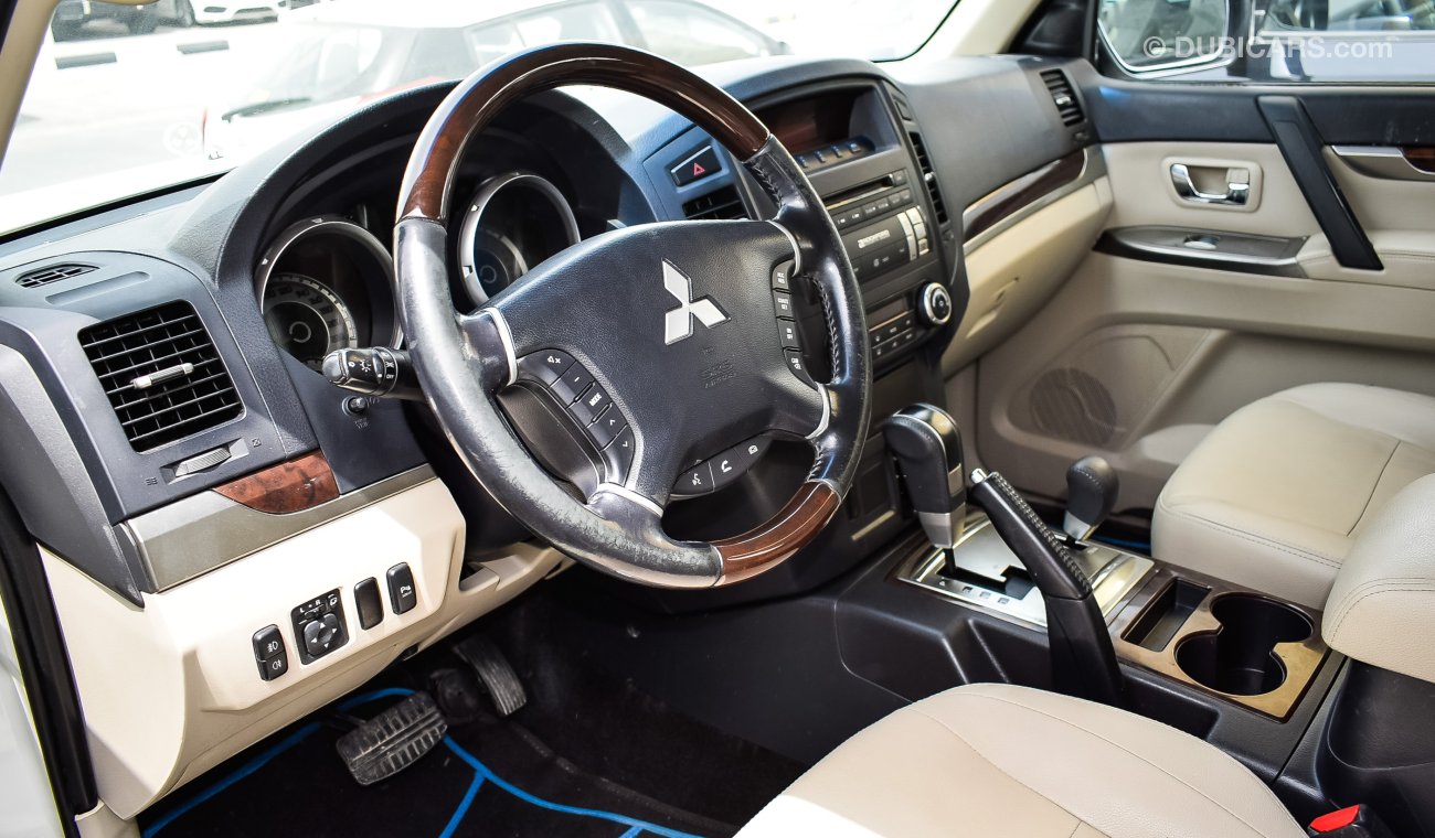 Mitsubishi Pajero 2014 GCC  No Accident No Paint A perfect Condition
