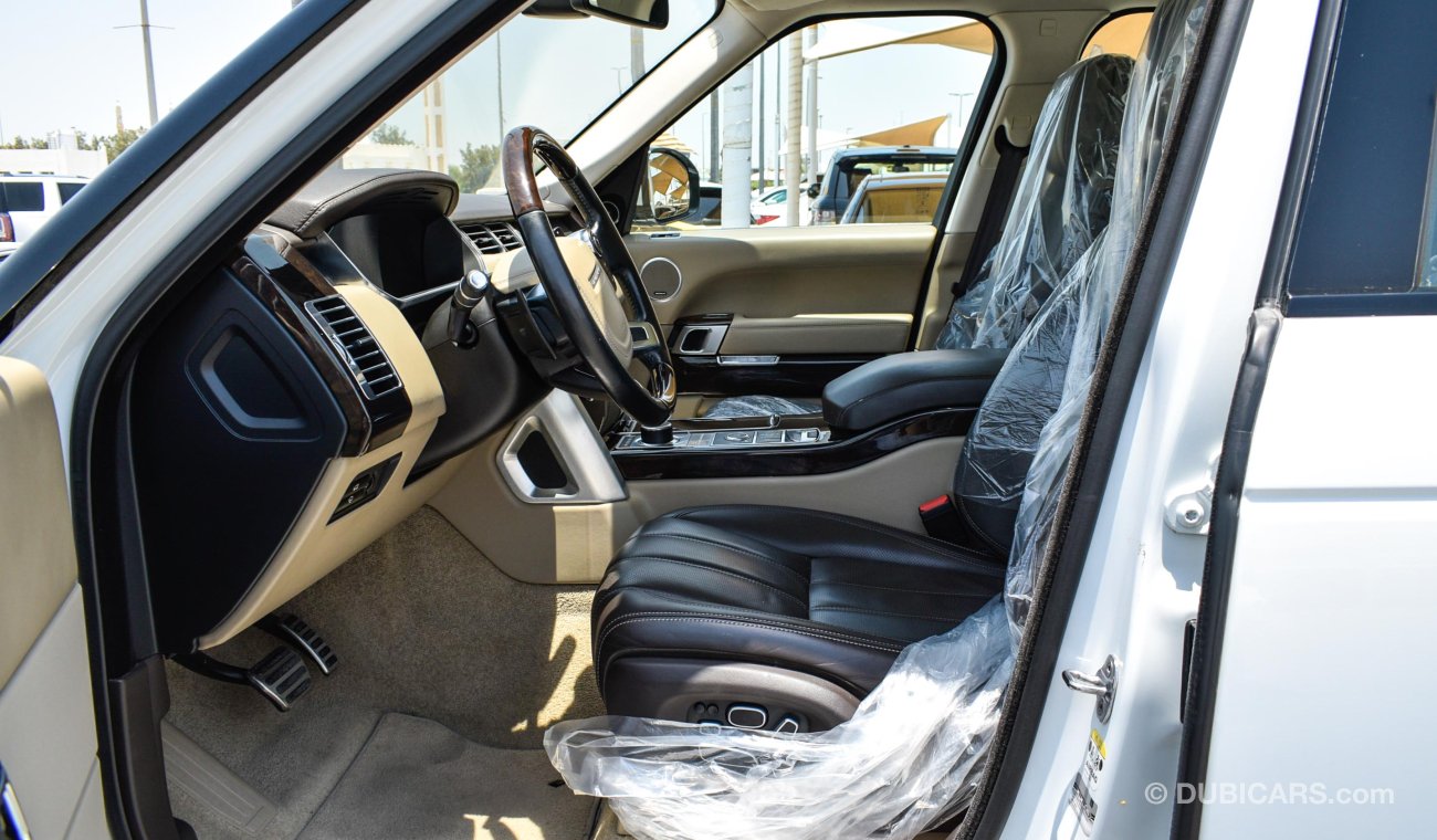 Land Rover Range Rover Vogue SE Supercharged 2015 خليجي فل أوبشن بدون حوادث